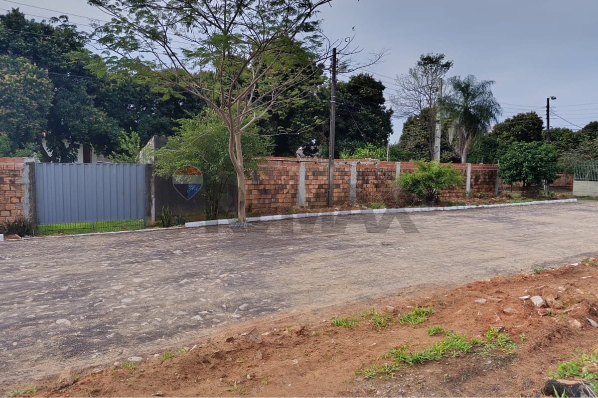 Terreno en Laurelty, Luque