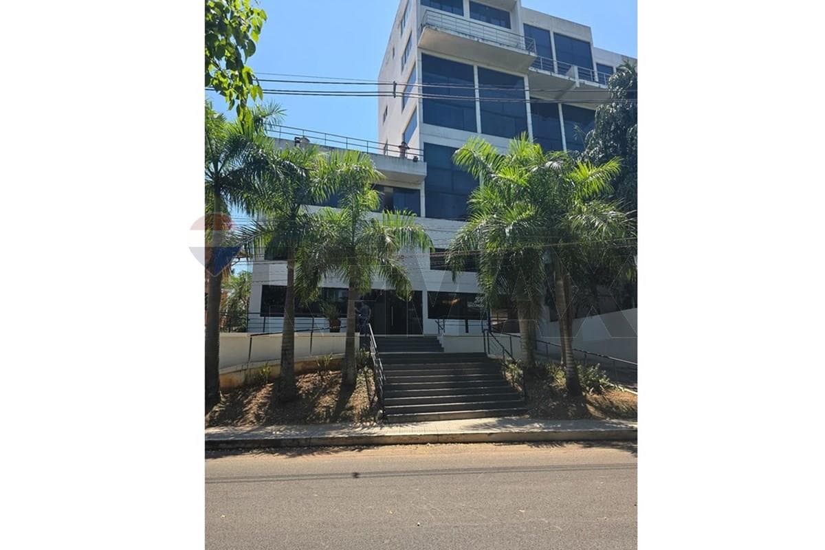 Departamento en Avda del Yacht c/ Lapacho Amarillo