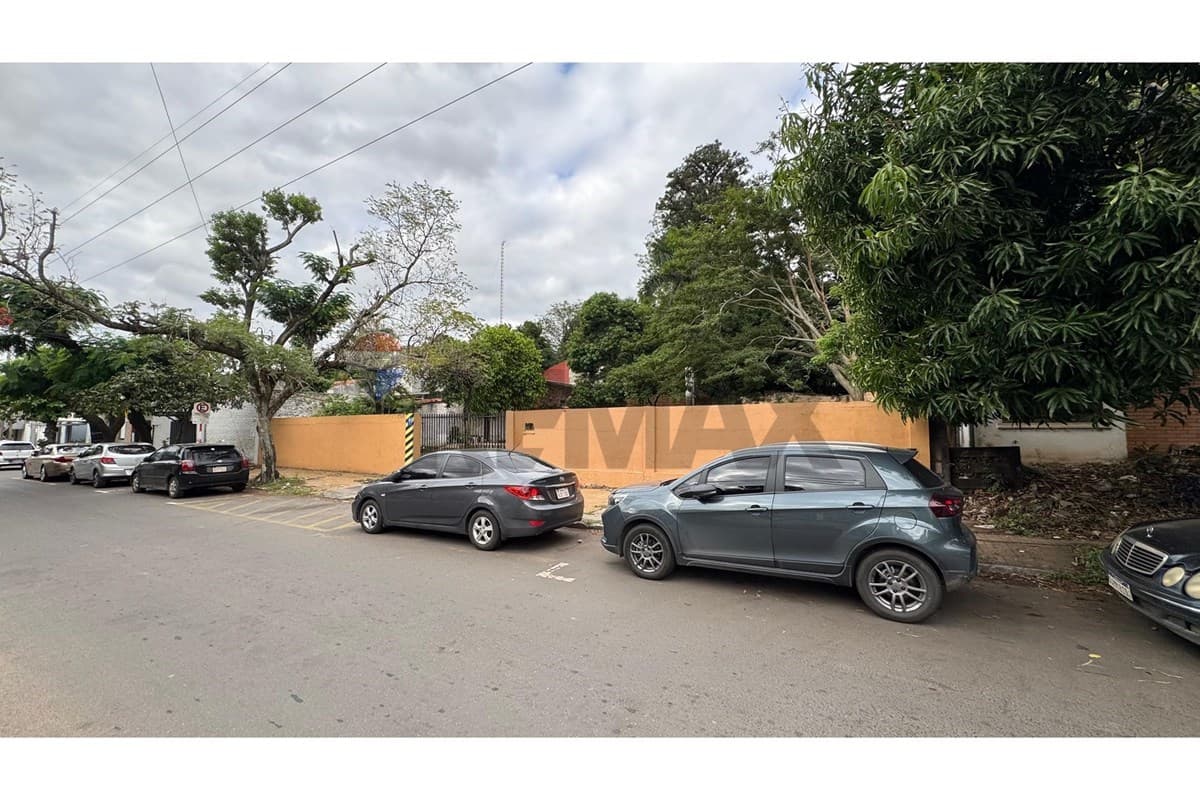 Terreno en Dr. Antonio Bestard esquina Moises Bertoni - foto 10