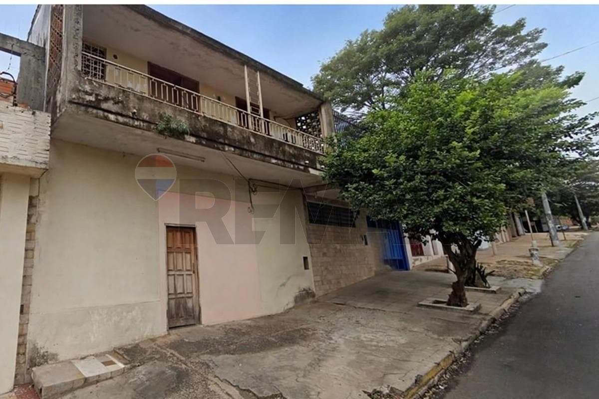 Terreno en Teodoro S. Mongelos casi Gral Aquino