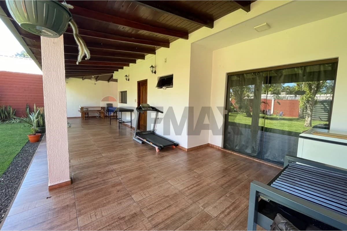 Casa en a 54 metros de la ca a 54 metros de la calle 29 de setiembre en el Barr - foto 4
