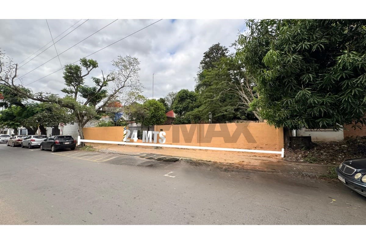 Terreno en Dr. Antonio Bestard esquina Moises Bertoni - foto 2