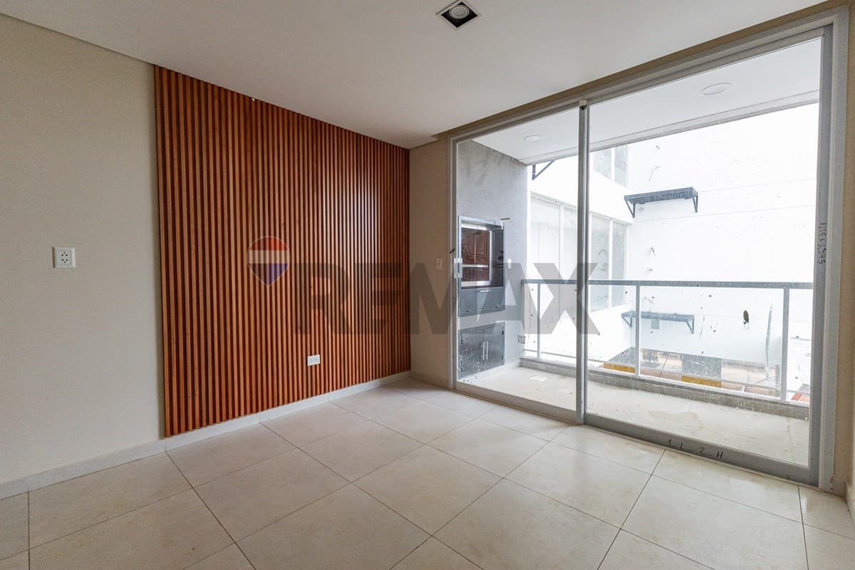 Departamento en Av Rafael Barret - foto 4