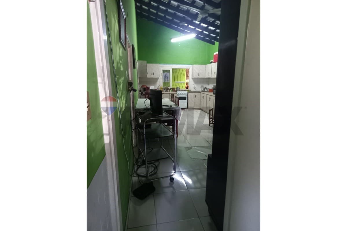 Casa en Mecanicos de Aviacion e/ Masoneria Paraguaya - foto 10
