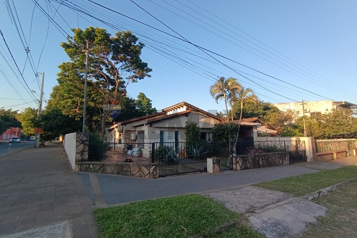 Casa en Mecanicos de Aviacion e/ Masoneria Paraguaya - foto 8