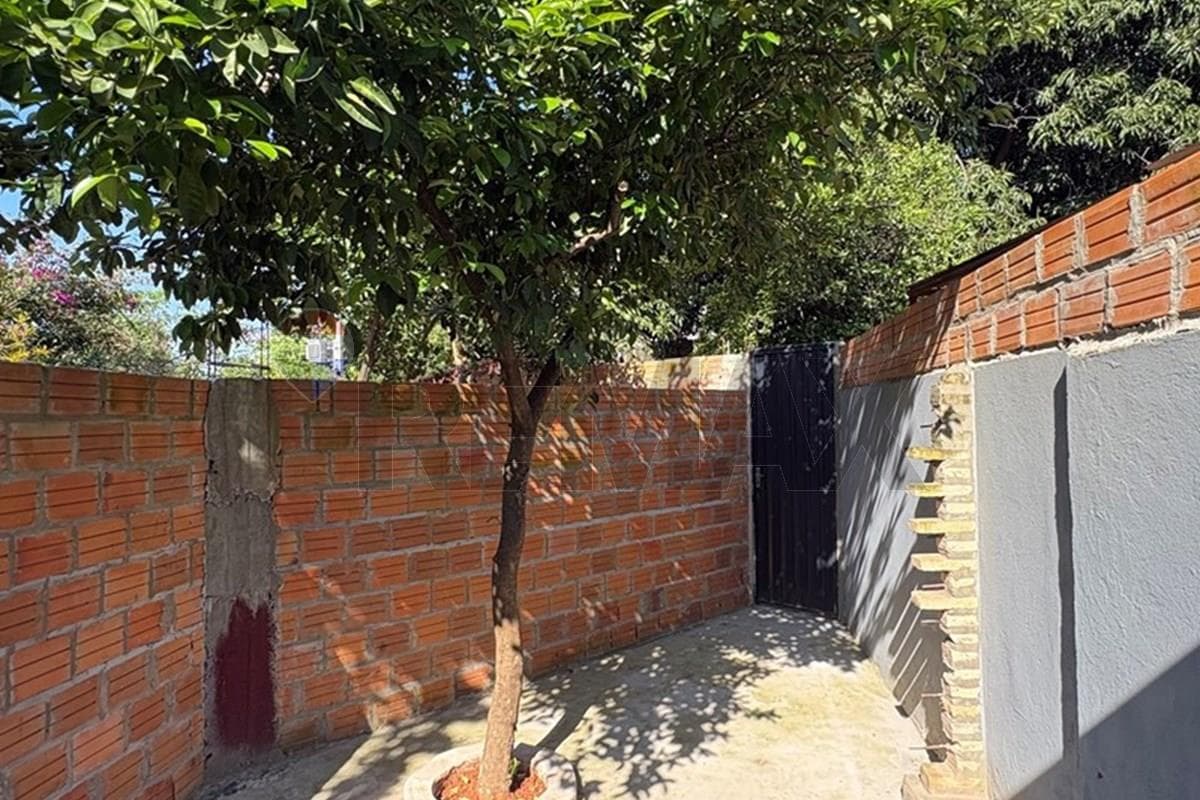Casa en Teniente primero Delicio Insfran - foto 8