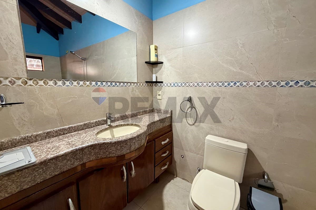 Casa en Avenida Orlando Matteucci - foto 10