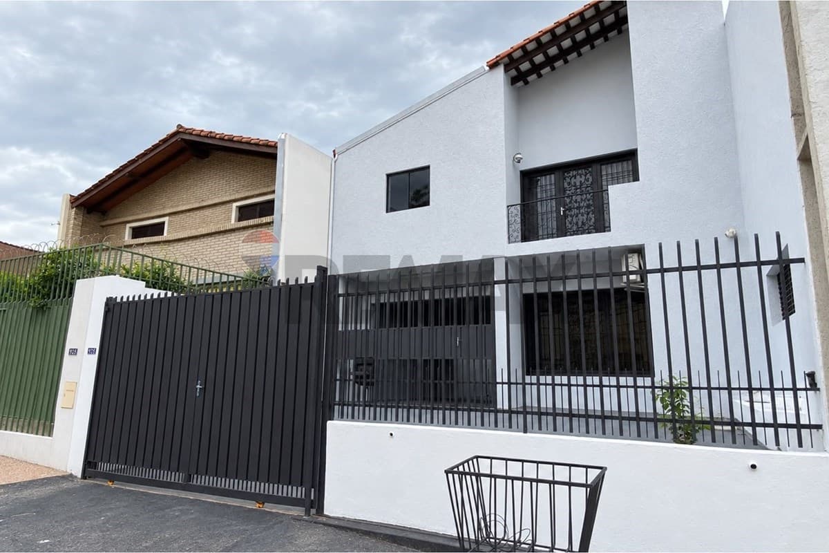 Casa en Manuel Dominguez c/ Parapiti - foto 2