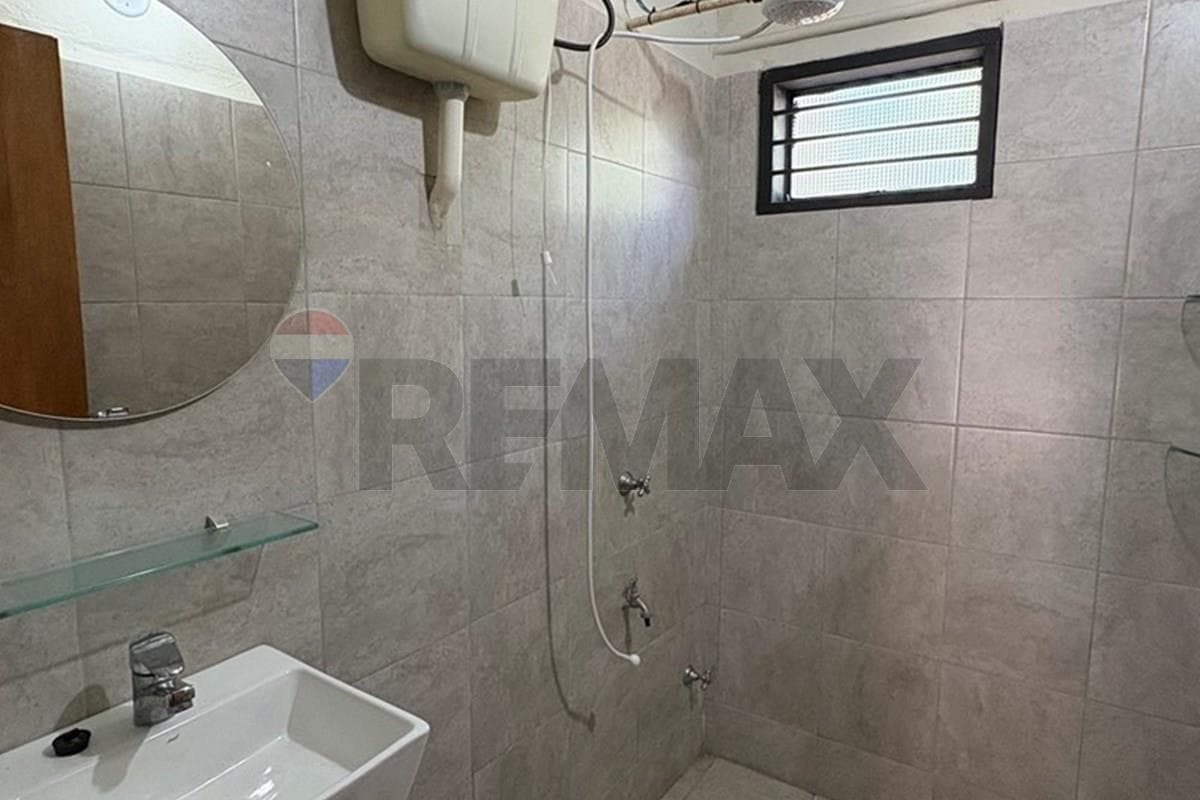 Casa en Teniente primero Delicio Insfran - foto 7
