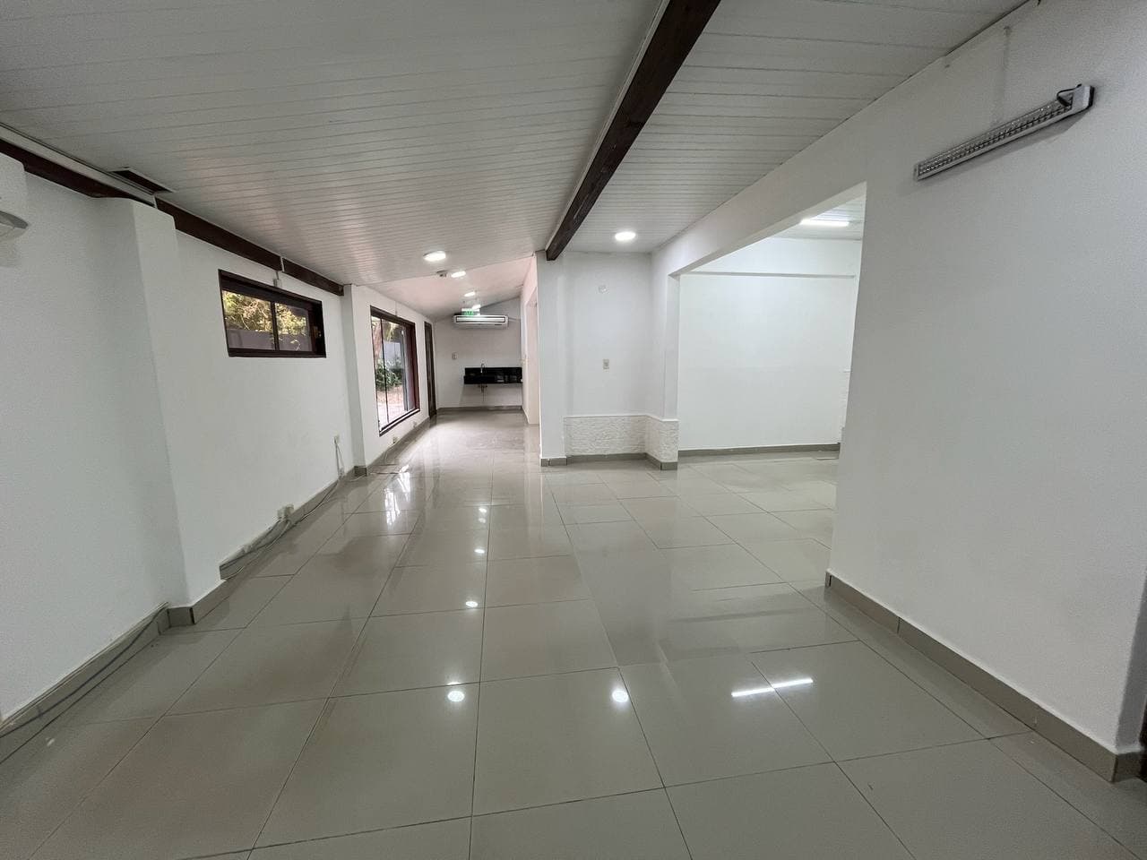 Local comercial en Avenida España - foto 6