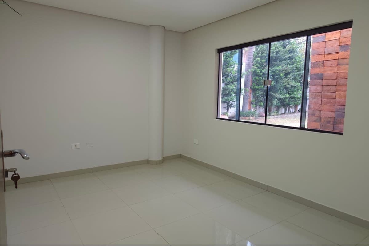 Casa en Teniente Ettiene & 11 de noviembre - foto 3