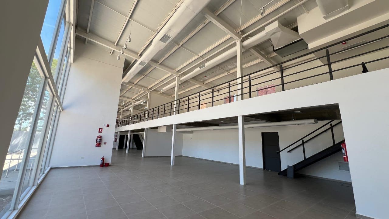 Local comercial en Fuente Shopping - foto 2
