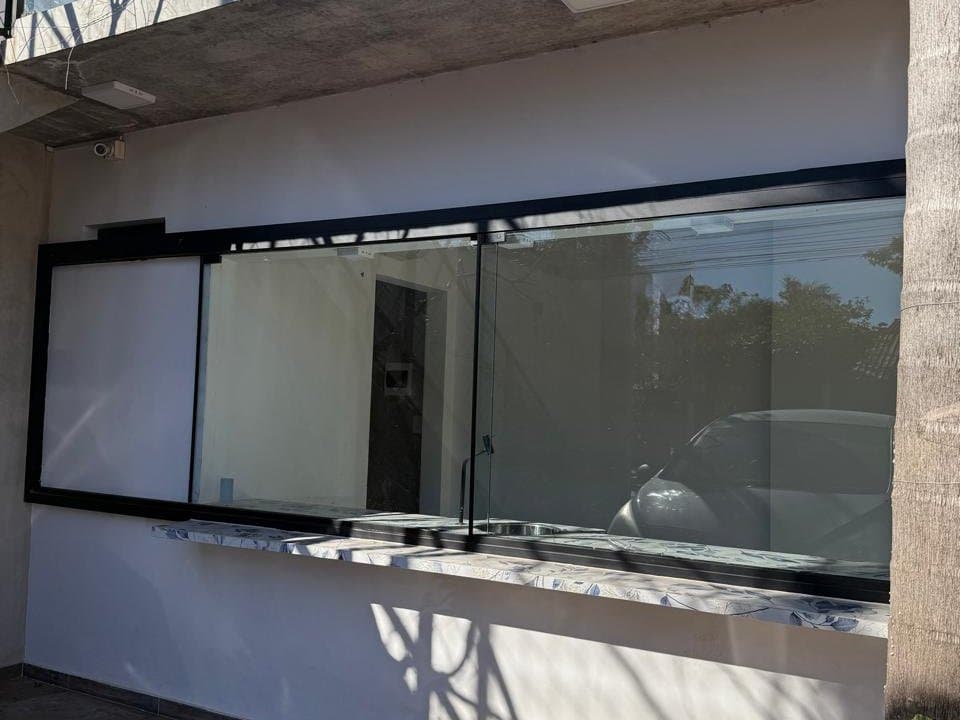 Local comercial en Victor Heyn 7364