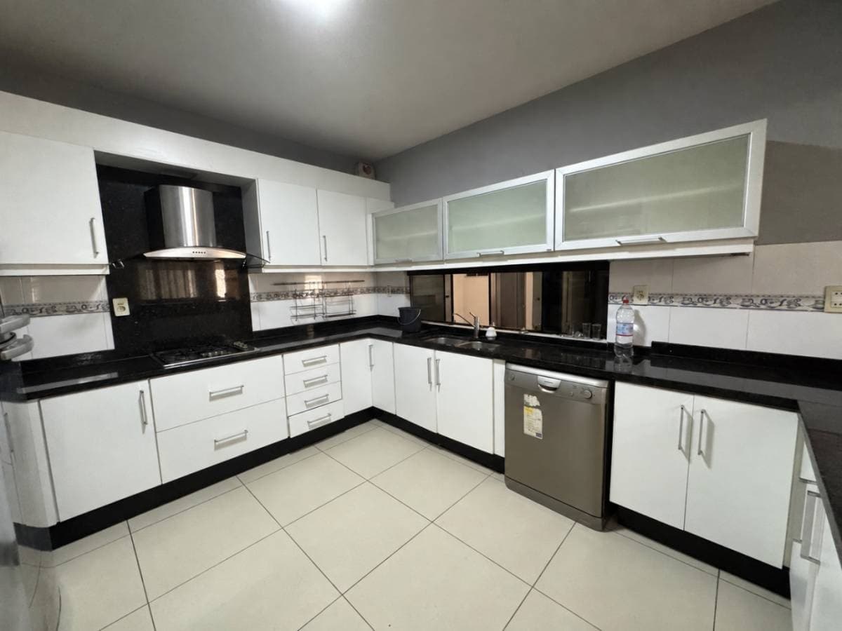 Casa en Fernando de la Mora, Central - foto 2