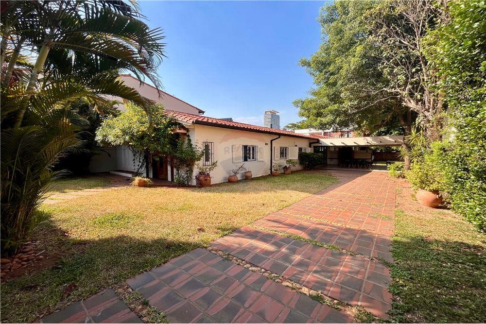 Casa en Ycuá Satí, Asunción