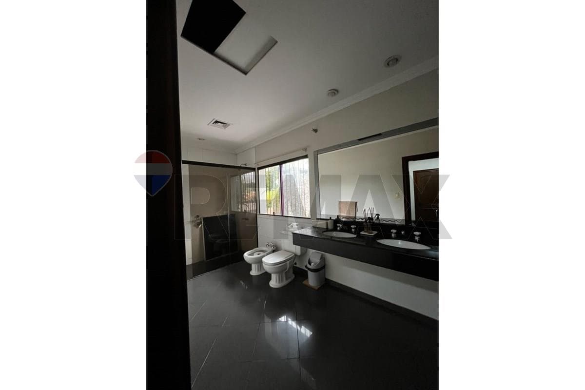 Casa en Capitán Emeterio Miranda & Bruselas - foto 4