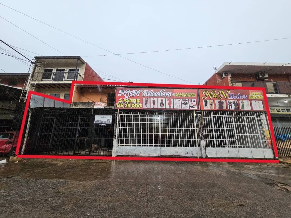 Local comercial en Avenida General José Gervasio Artigas & Enrique Solano López