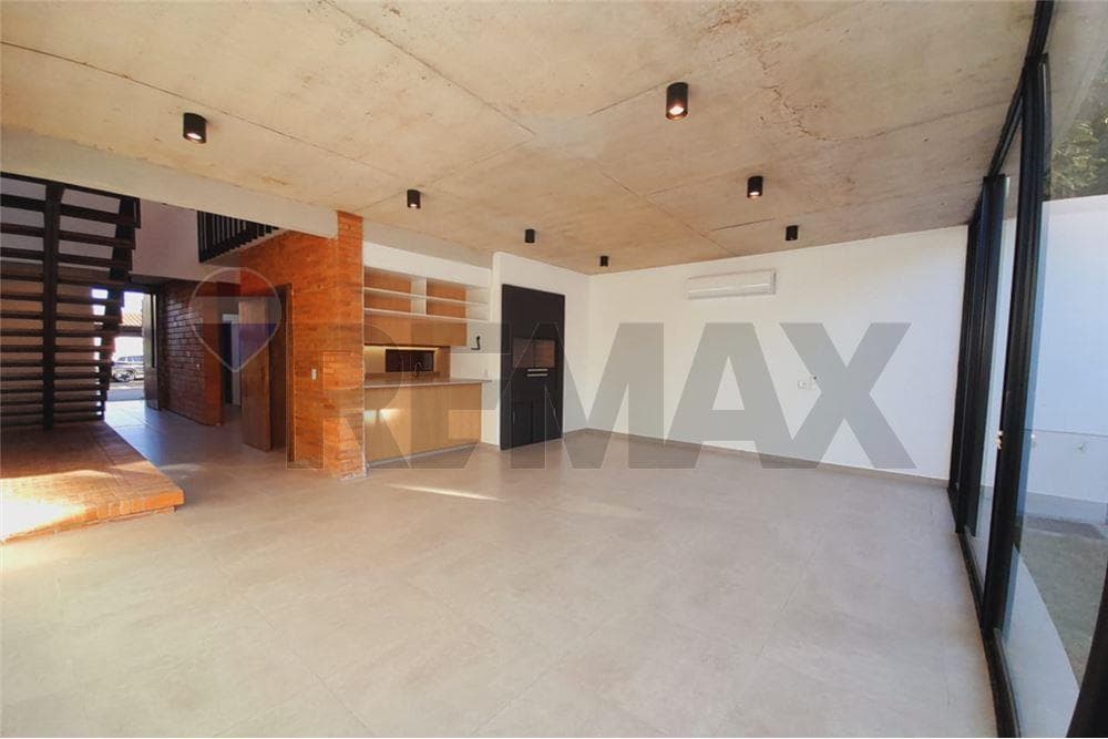 Dúplex en Fernando de la Mora, Central - foto 3