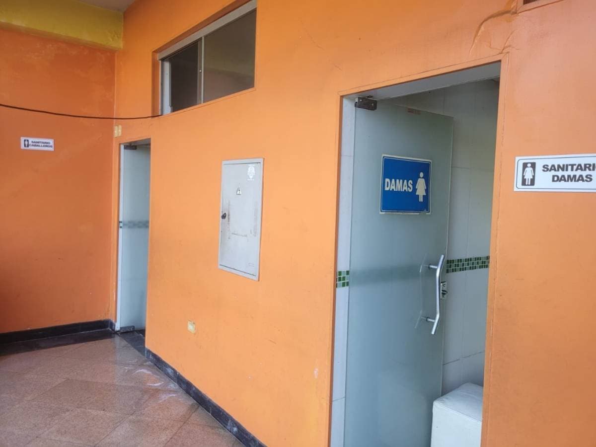 Local comercial en Av. Enrique Von Poleski c/ 24 de junio - foto 10