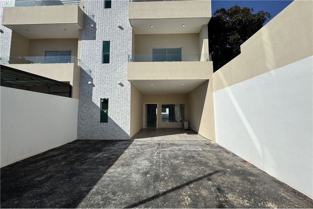Dúplex en Loma Merlo