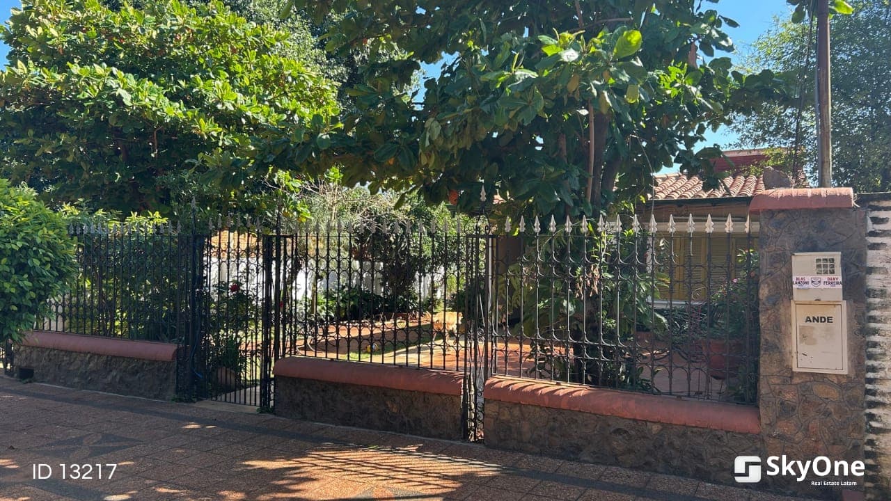 Casa en Ñemby barrio caaguazu