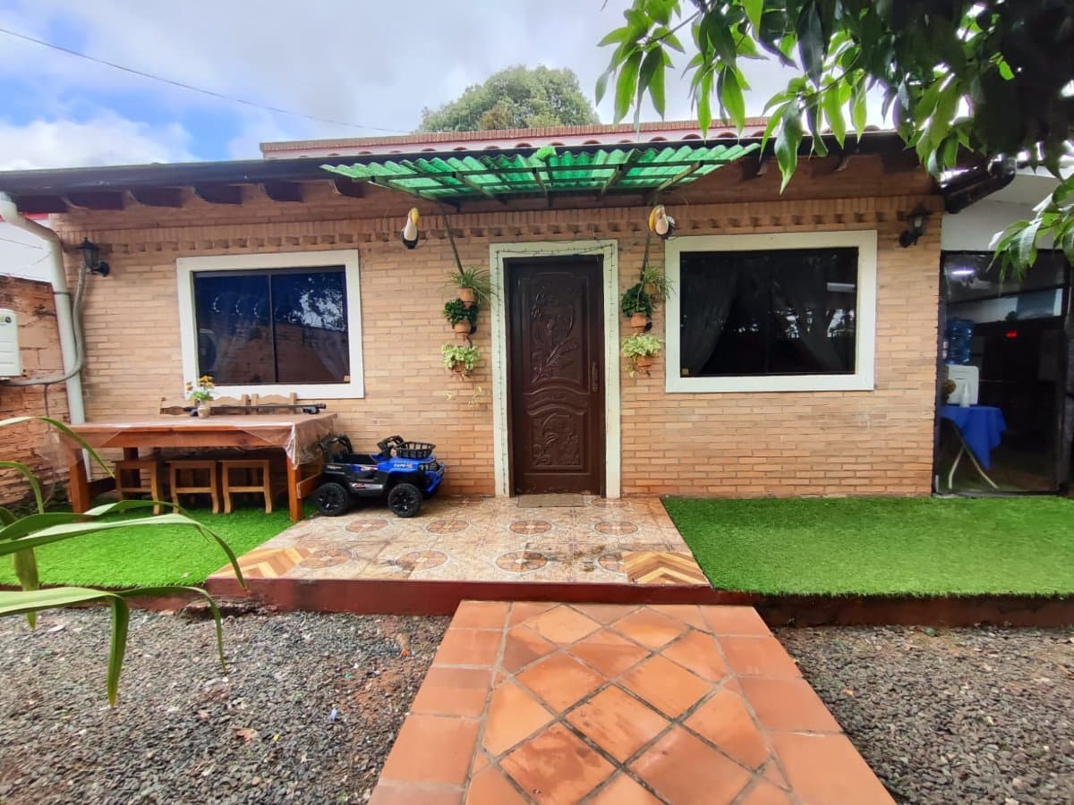 Casa en San Lorenzo, Central