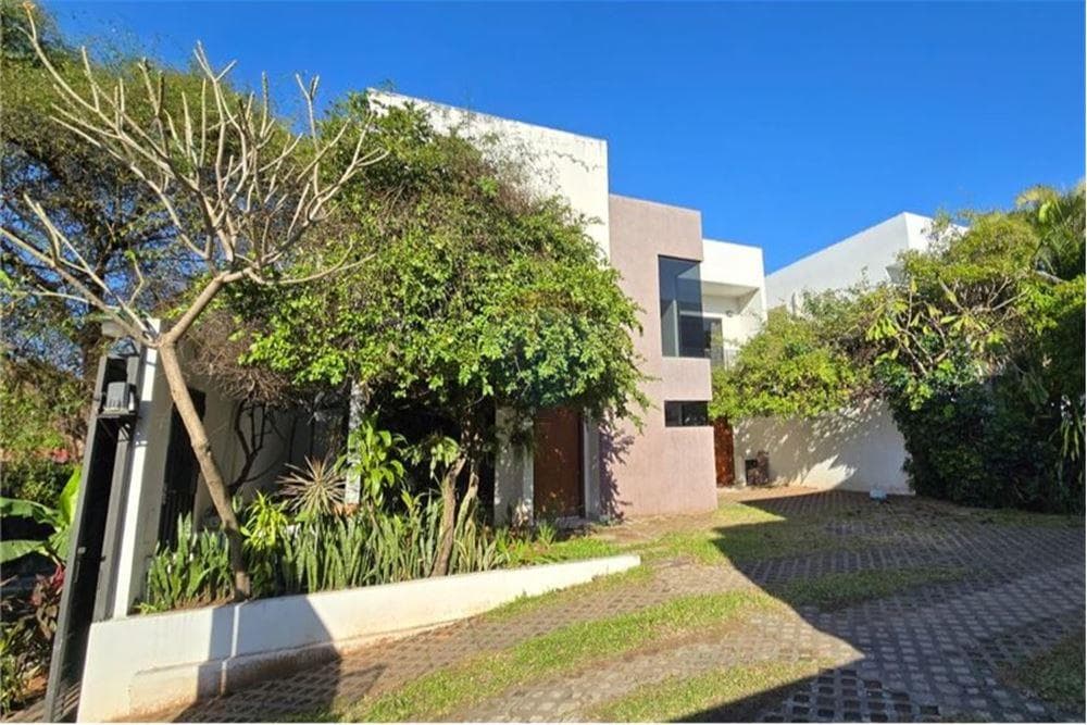 Casa en Villa Aurelia 7408 Tte. Adolfo Aristigueta e/Tte. 1° Cayetano Rivarol