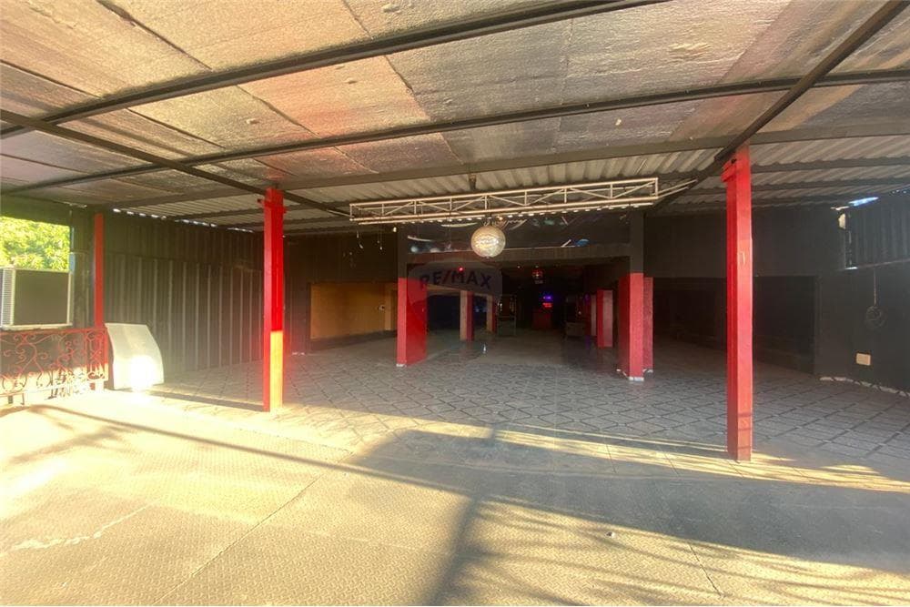 Local comercial en Fernando De La Mora Pitiantuta 11 de Septiembre casi Saturio Ríos - foto 8