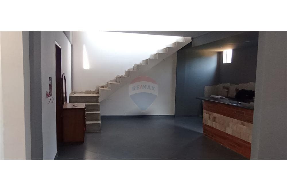 Casa en Central Luque Marin Ka'aguy Calle sin nombre - foto 6