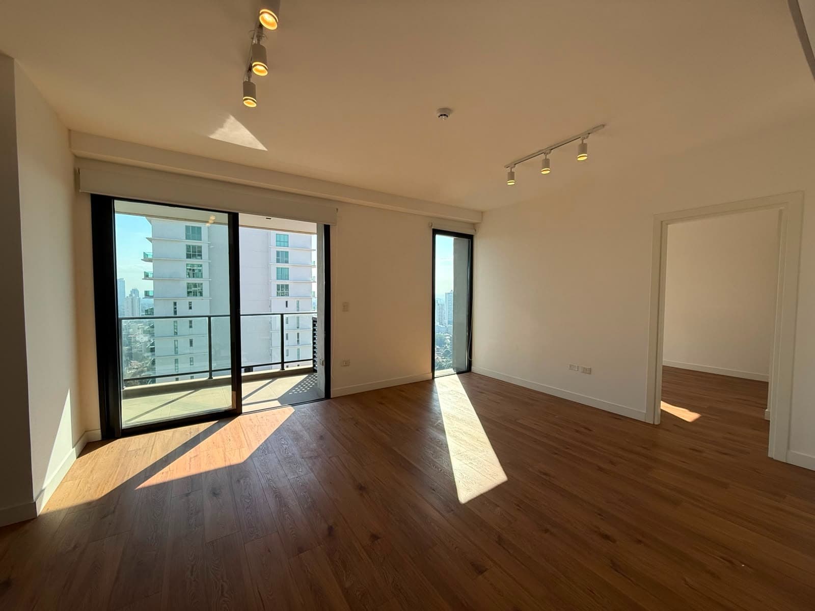 Departamento en San Martín & Nuestra Señora del Carmen - foto 3