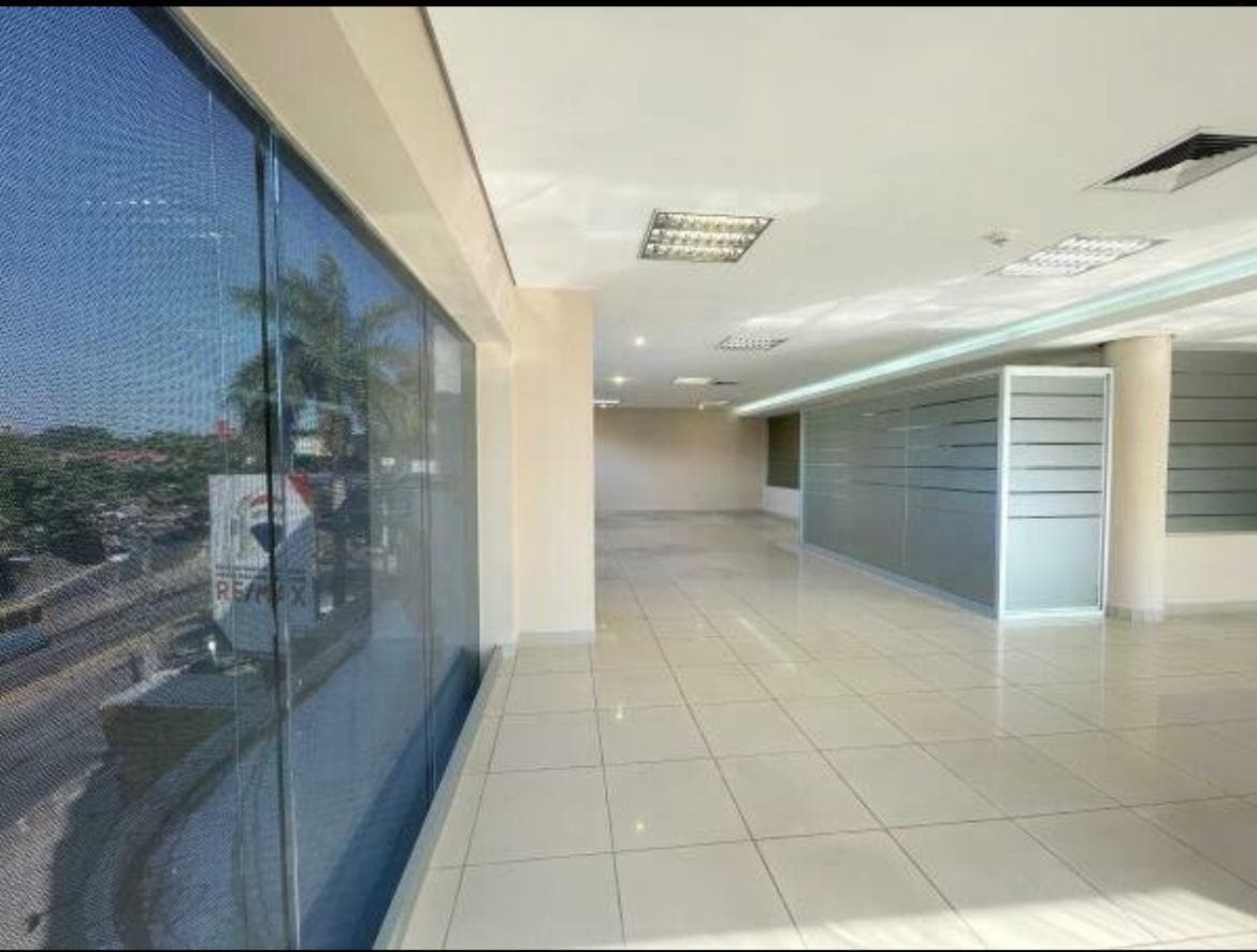 Oficina en Avenida Mariscal López & Cruz del Defensor - foto 7