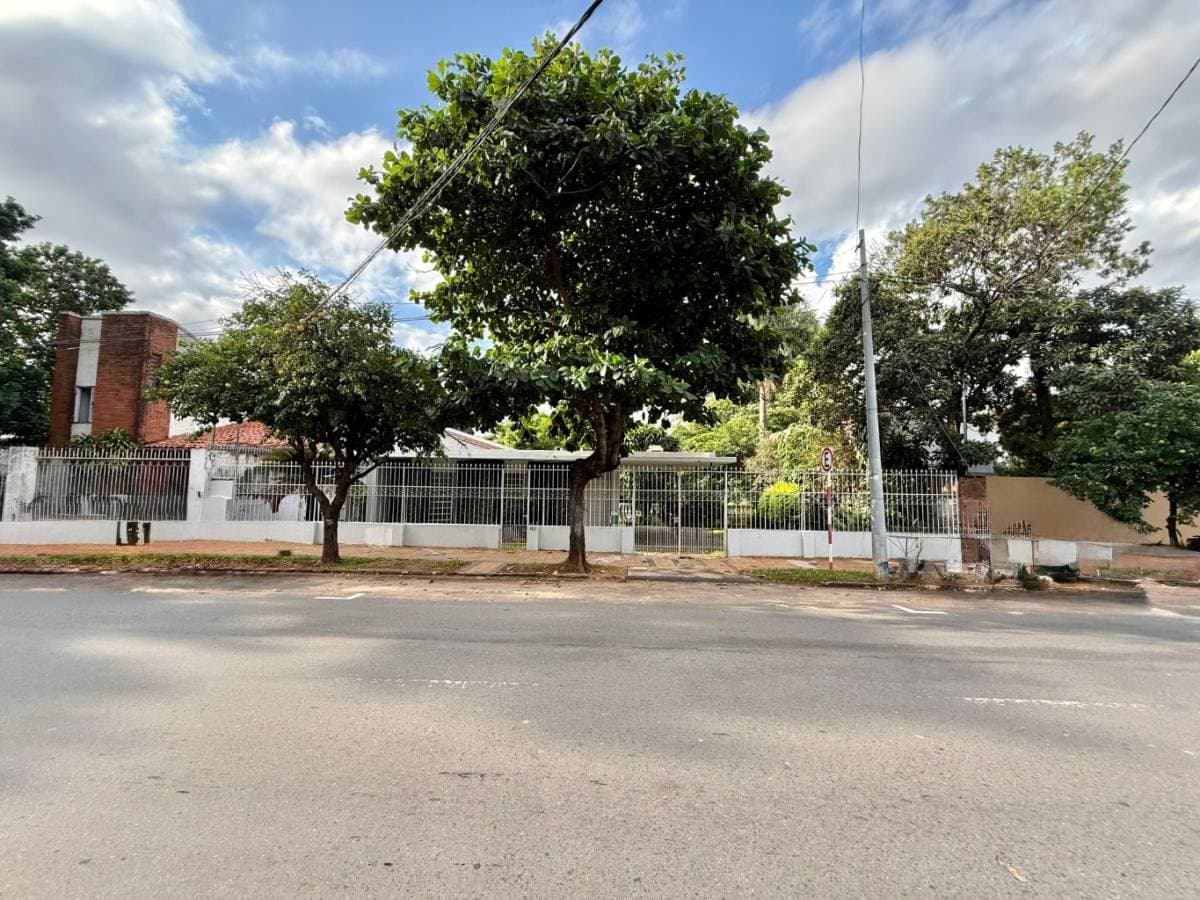 Terreno en Los Laureles