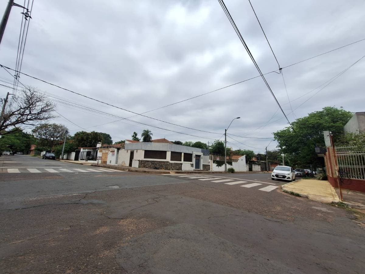 Terreno en Charles De Gaulle & Cuartel de la Rivera