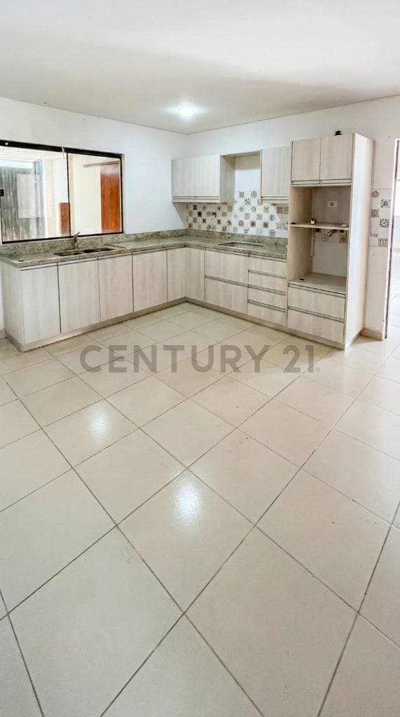 Casa en PF3X+QJ8 Luque - foto 2