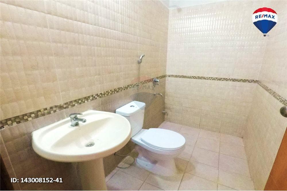 Casa en Los Pinos casi Capitan Andres Insfran - foto 10