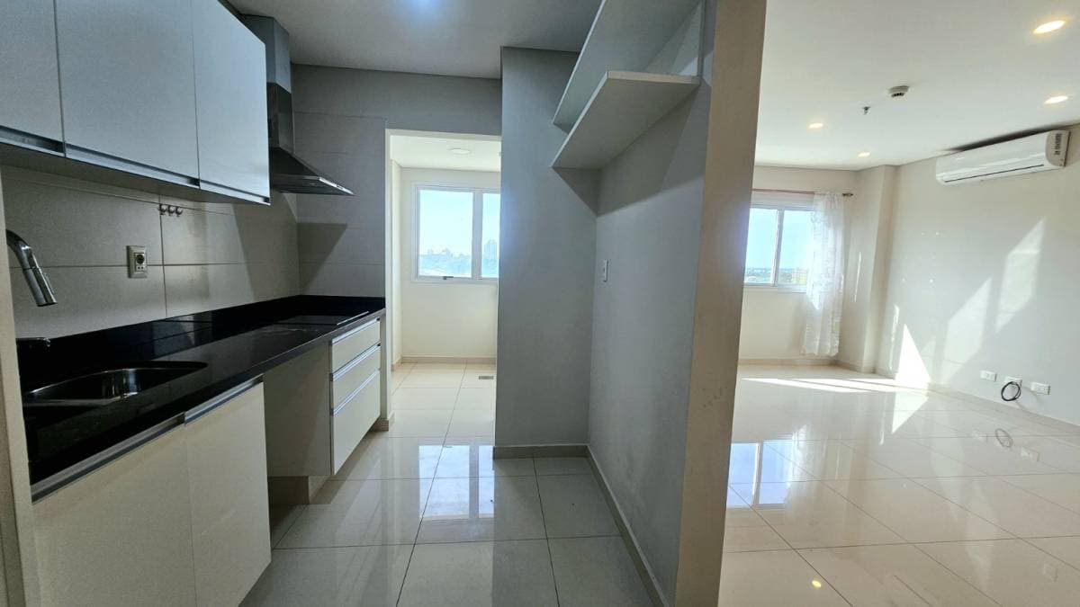 Departamento en Avenida Santa Teresa & Coronel Félix Cabrera - foto 6