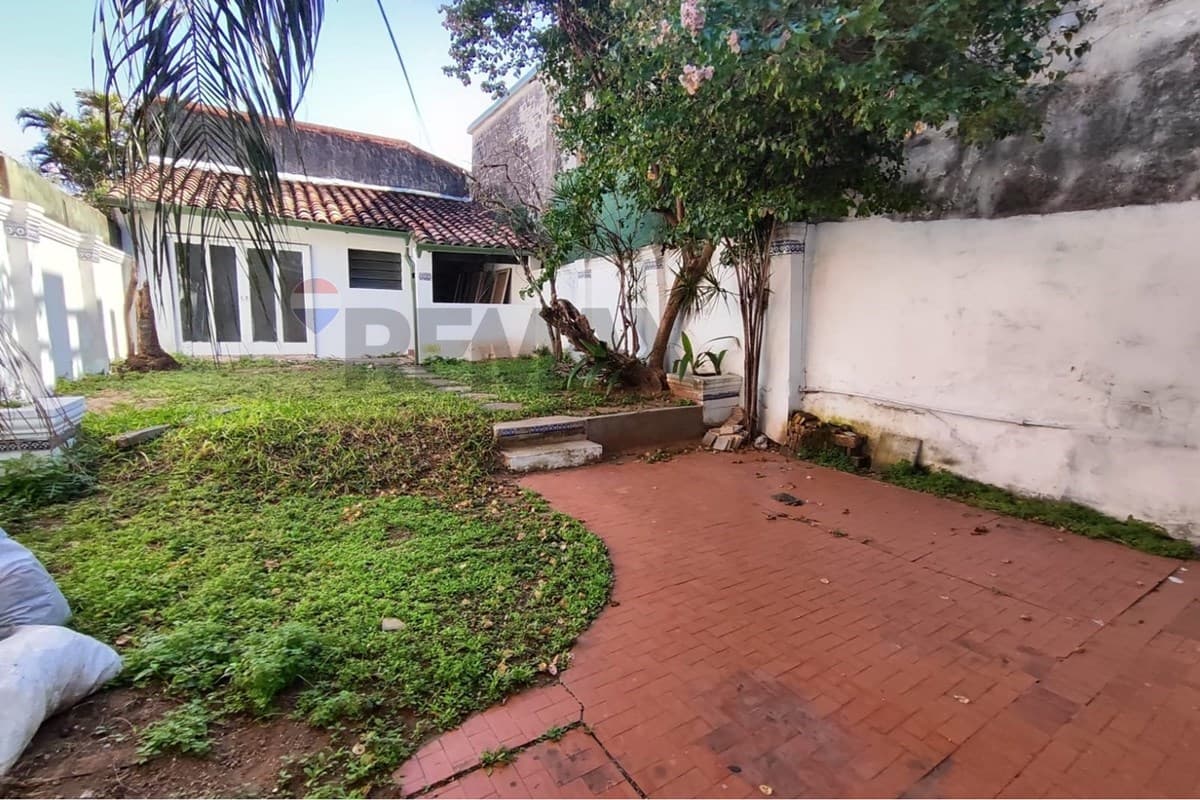 Casa en Avenida Brasilia