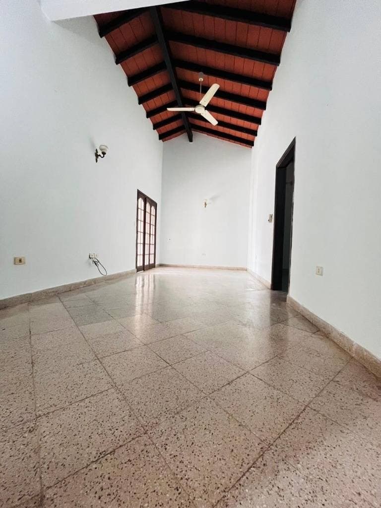 Oficina en Fernando de la Mora, Central - foto 2