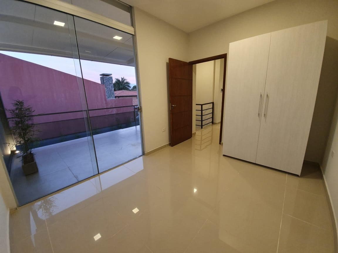 Dúplex en Mburucuyá, Asunción - foto 4