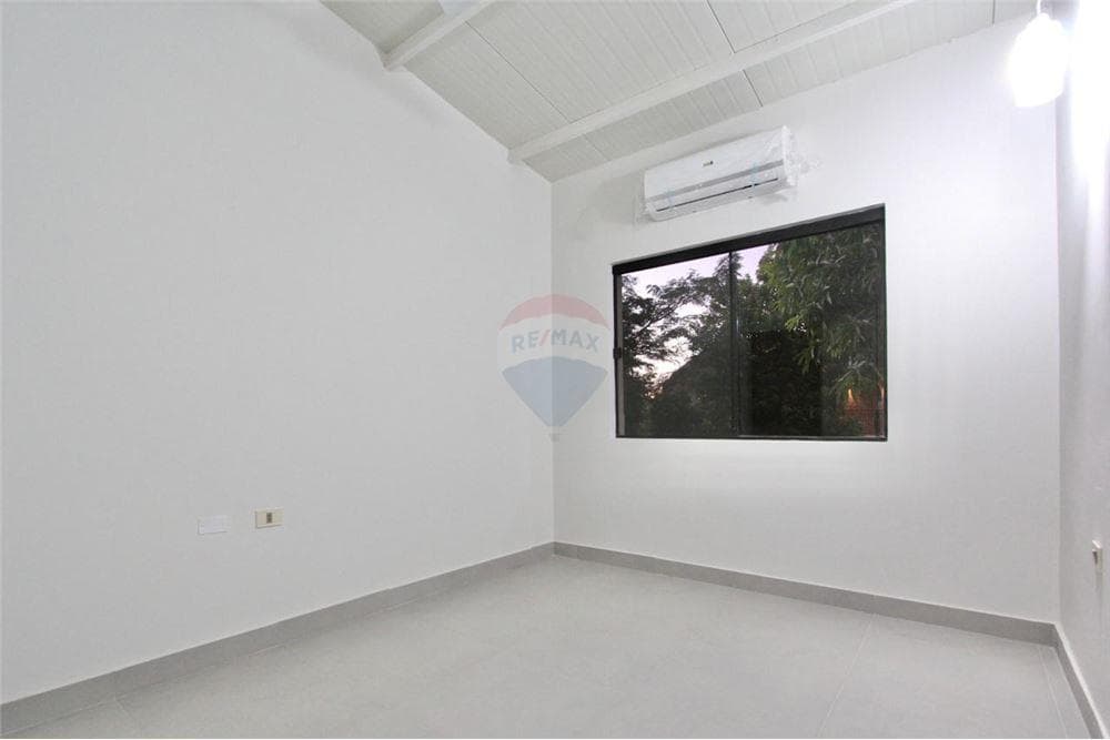 Dúplex en Fernando de la Mora, Central - foto 7