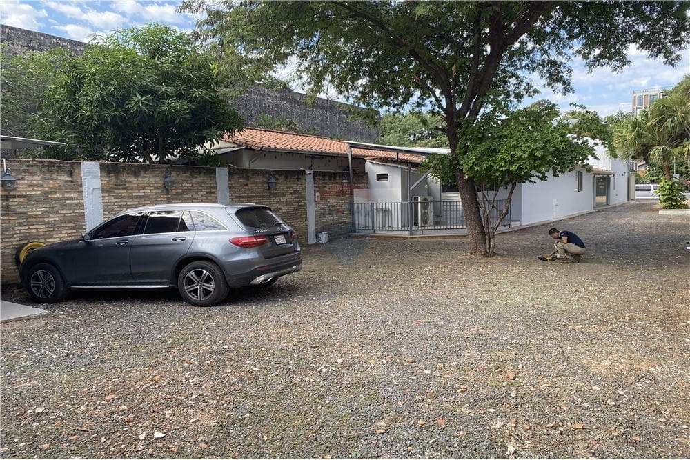 Local comercial en Asunción Villa Morra Eliseo Reclus c/ Del MAestro - foto 4