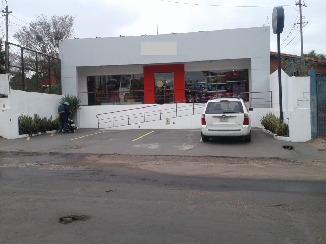 Local comercial en Julio Correa 192