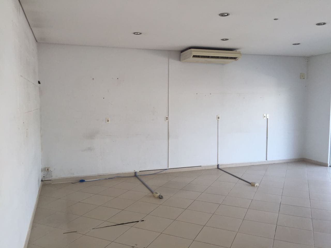 Local comercial en Julio Correa 192 - foto 2