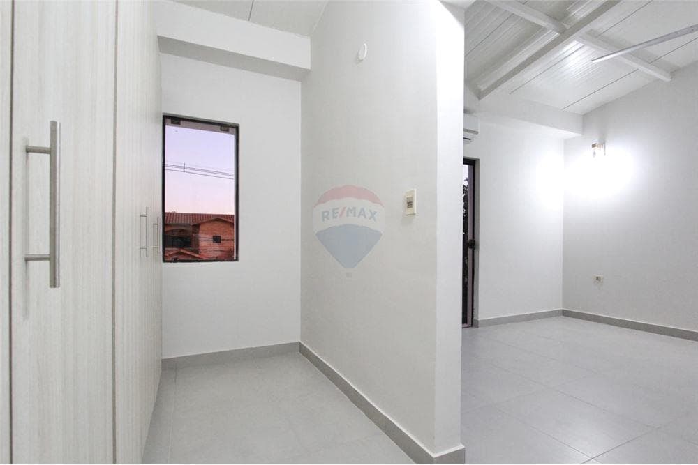 Dúplex en Fernando de la Mora, Central - foto 9