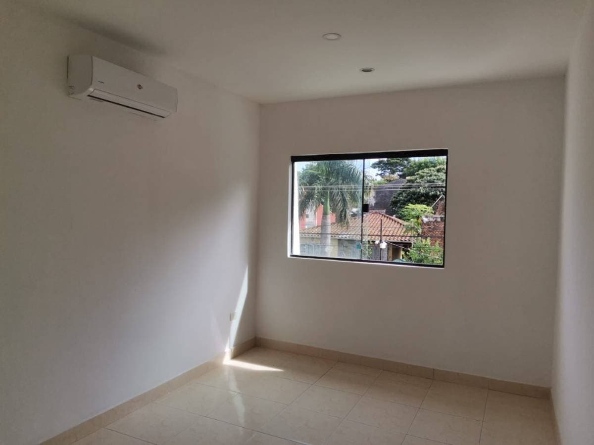 Casa en 11 de Setiembre entre Francia y Corochire s/n - foto 9