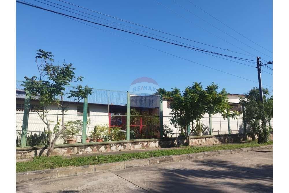 Tinglado/Depósito en Luque, Central