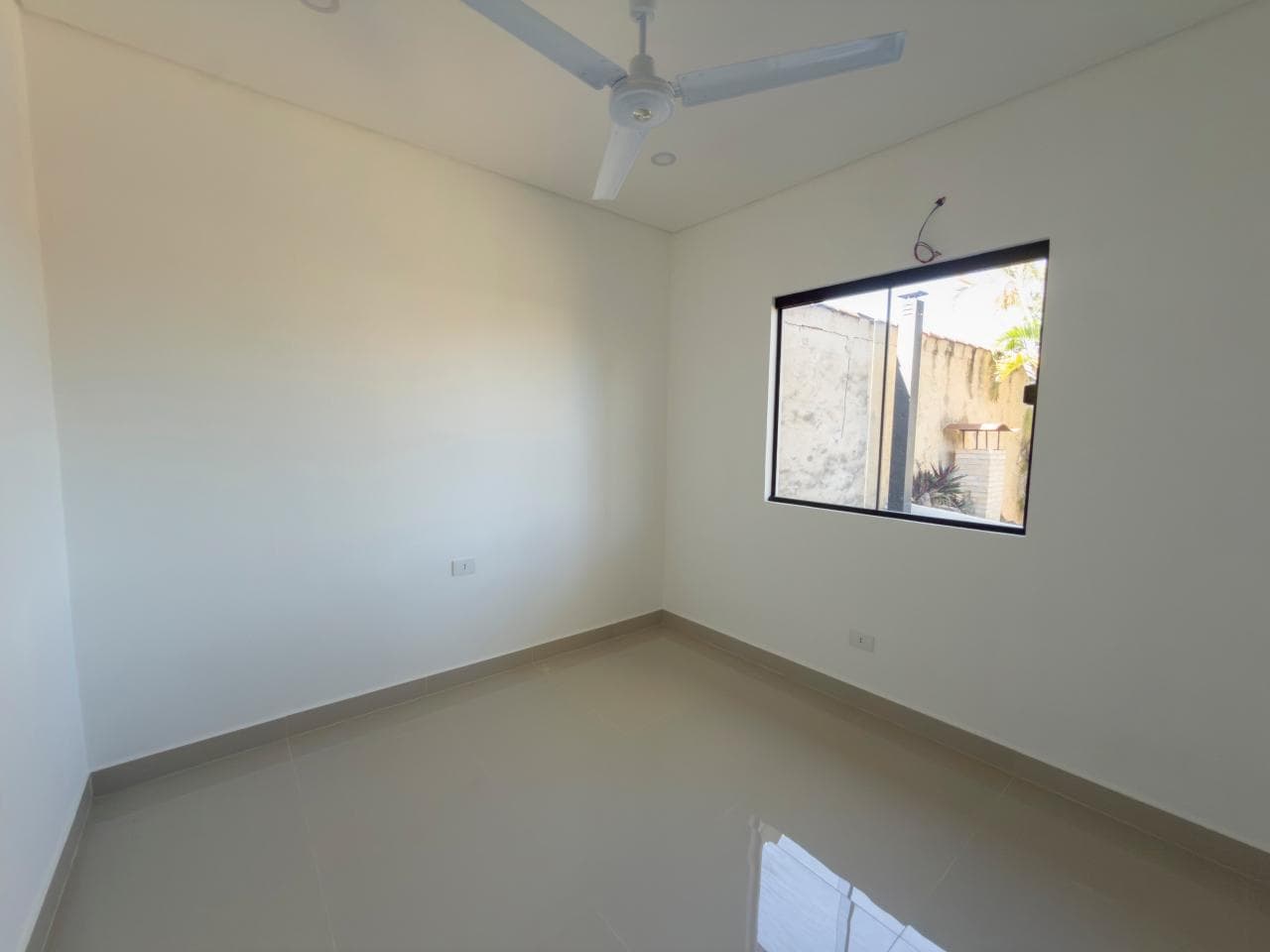 Dúplex en Av. Carlos Antonio López - foto 3