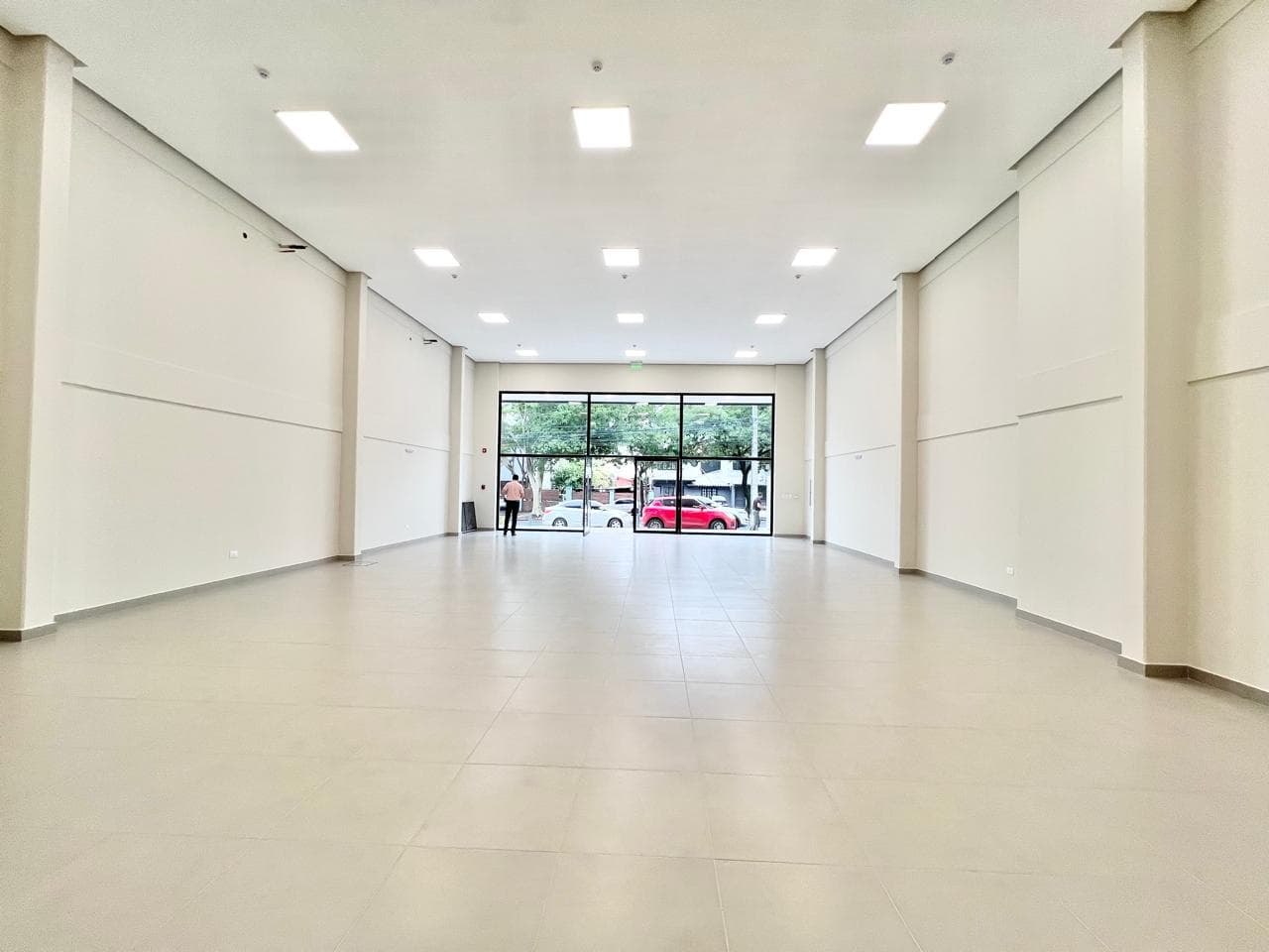 Local comercial en San Vicente, Asunción - foto 9