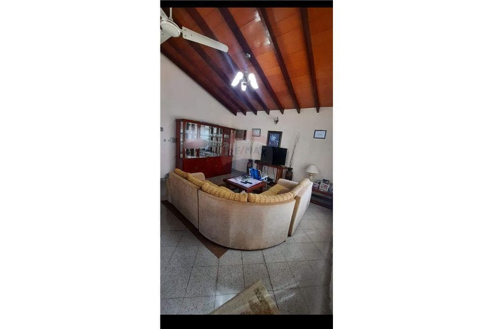 Casa en Mariano Riquelme - foto 2