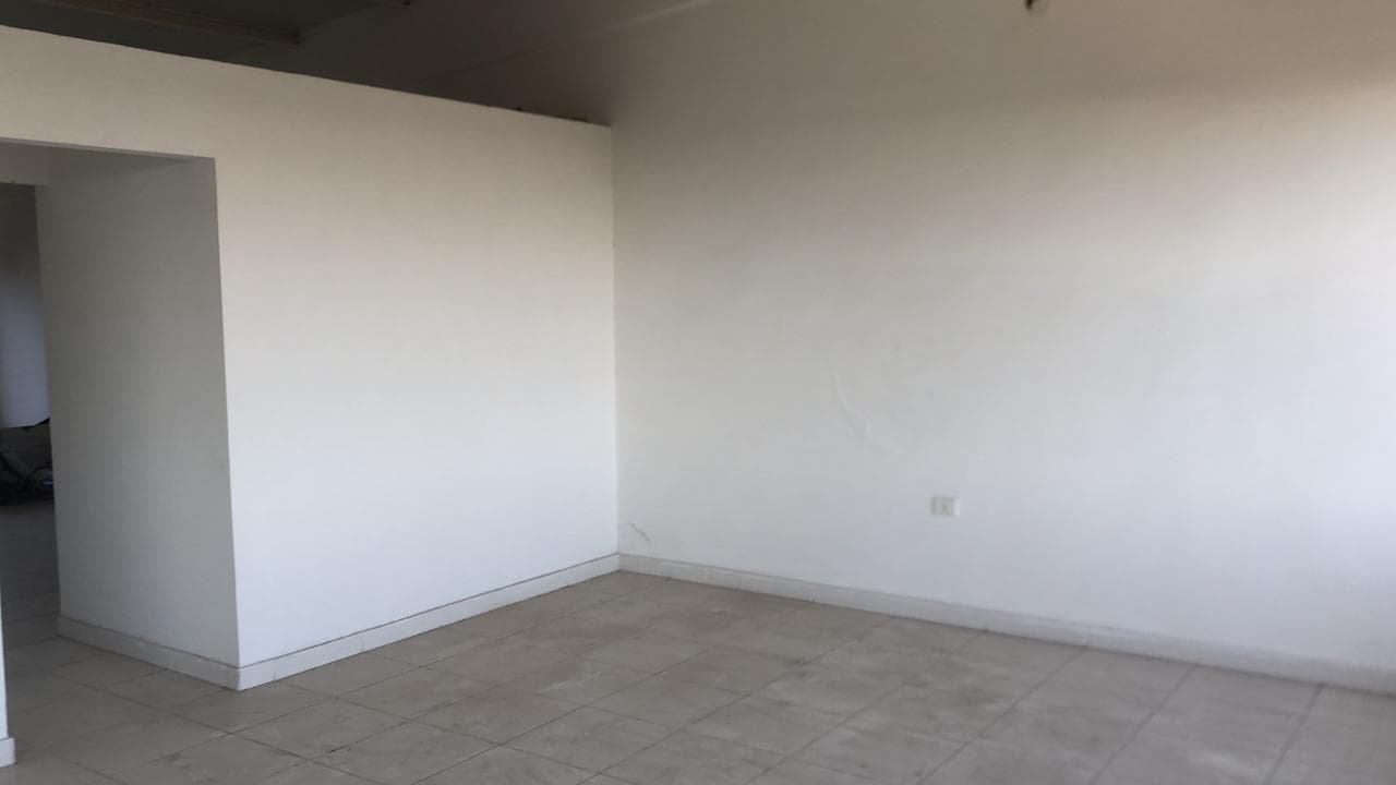 Local comercial en Los Laureles, Asunción - foto 4